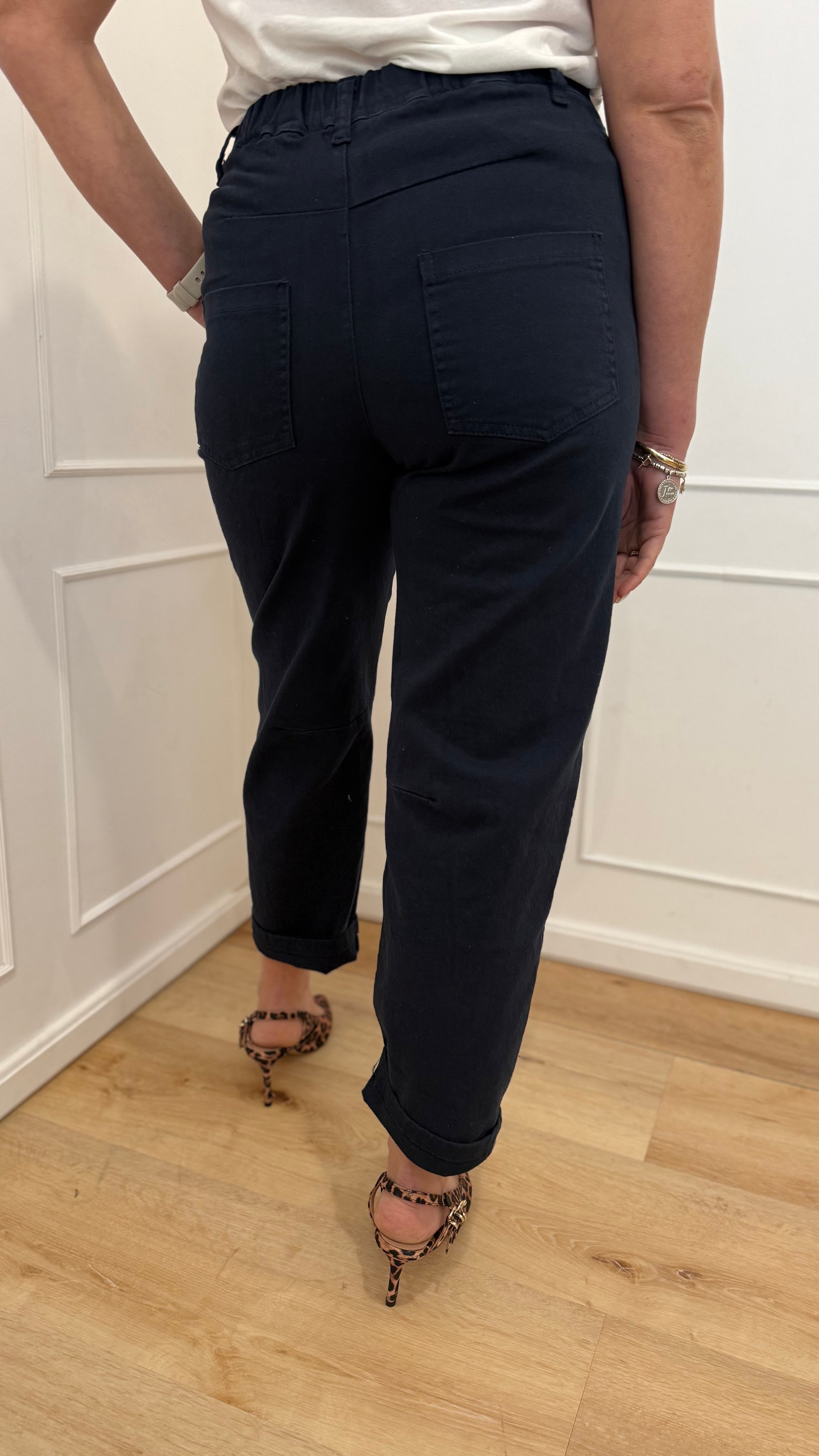 Pantalone vita bassa barrel blu kontatto