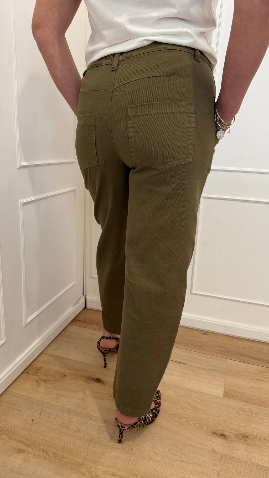 Pantalone vita bassa barrel militare kontatto