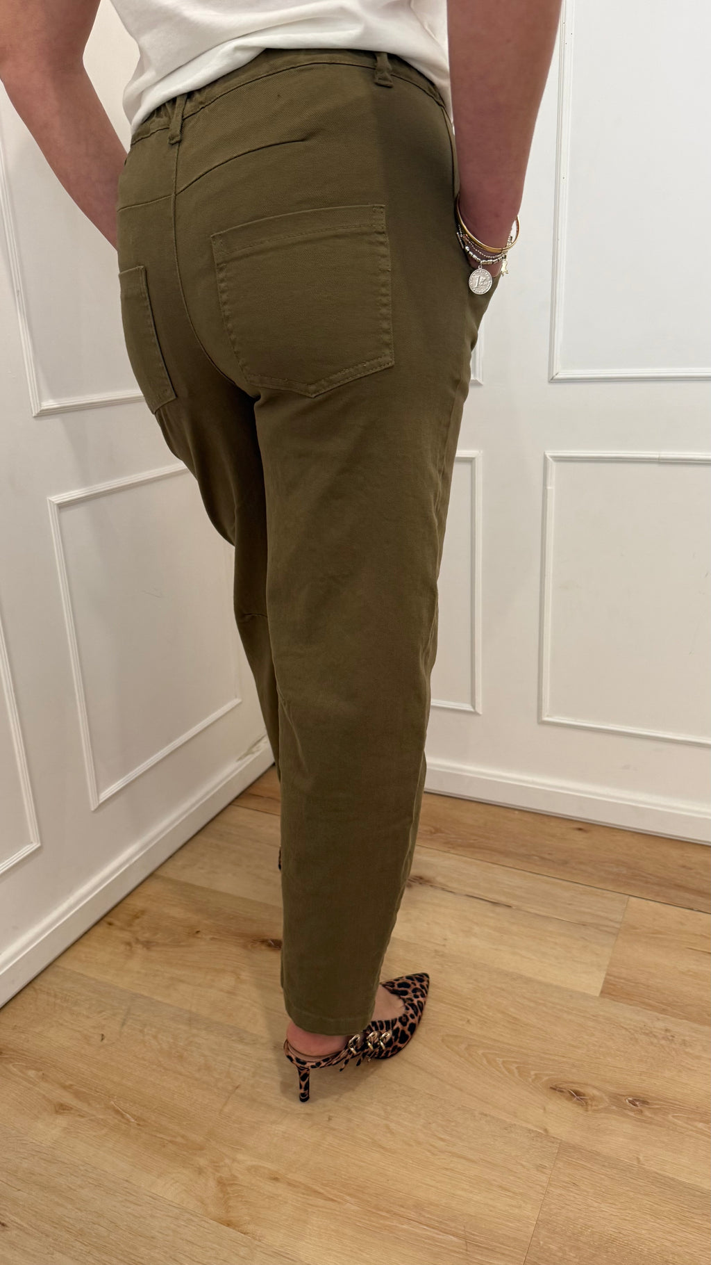Pantalone vita bassa barrel militare kontatto