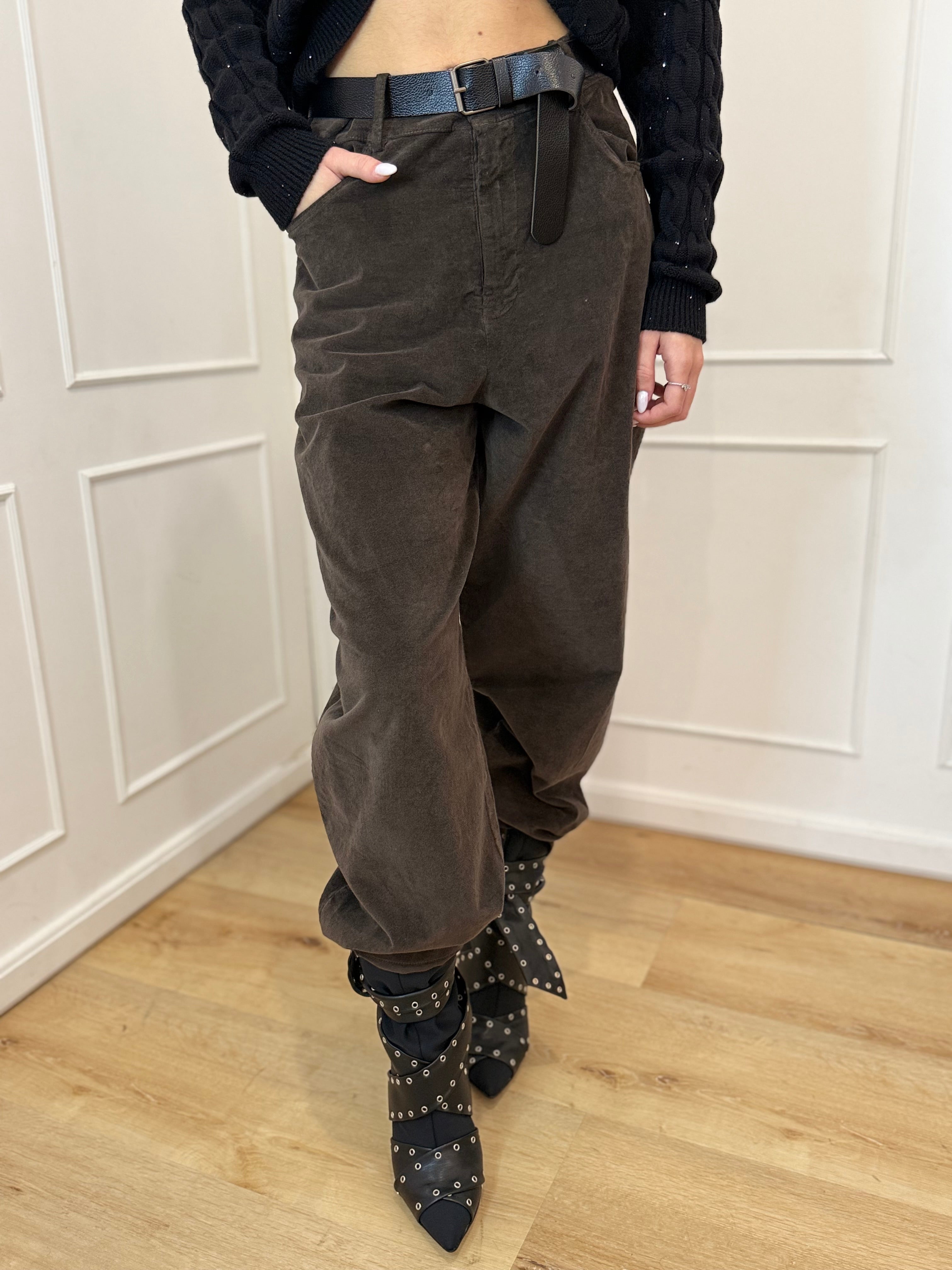 Pantalone uovo con cintura susymix