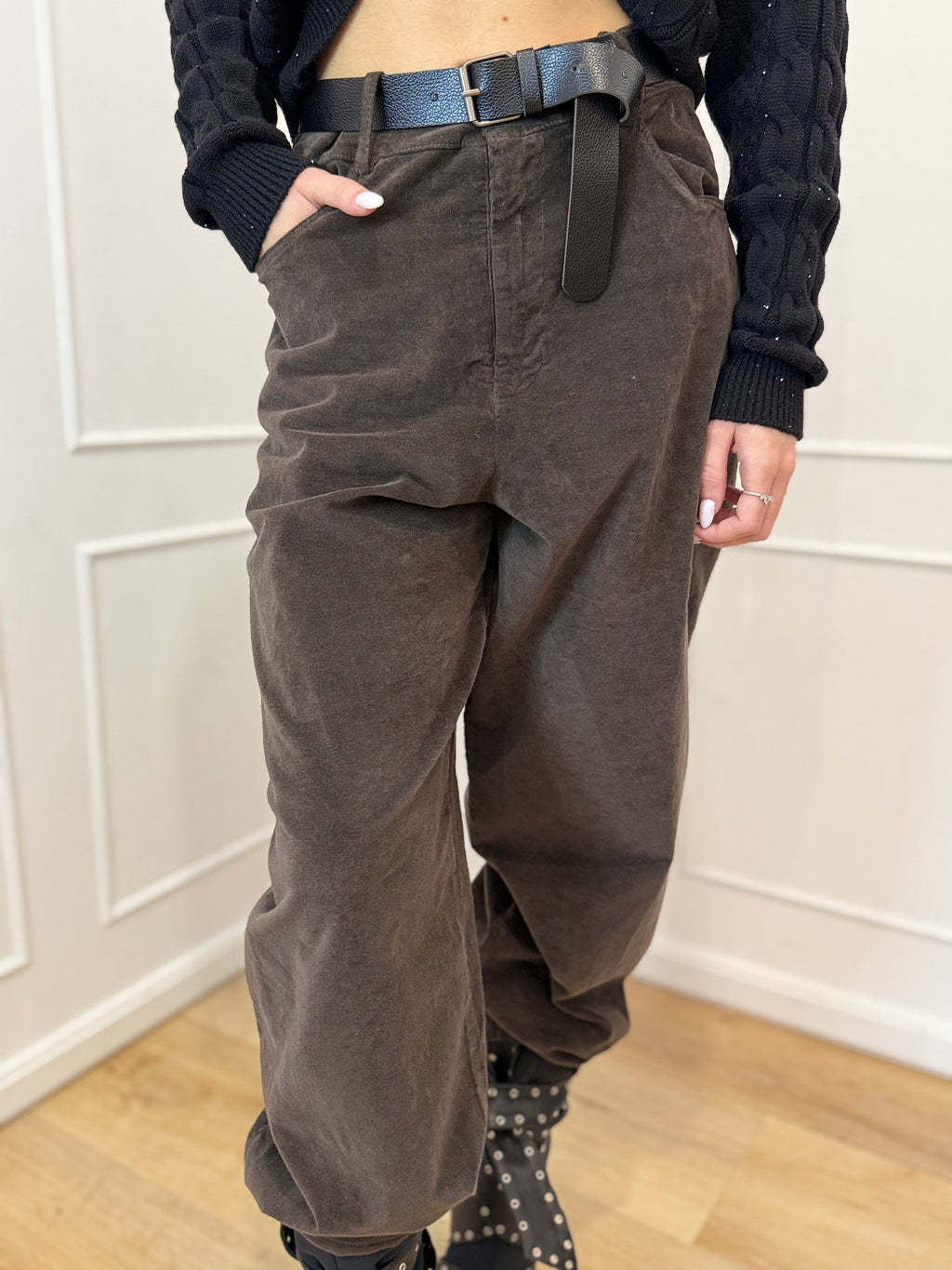 Pantalone uovo con cintura susymix