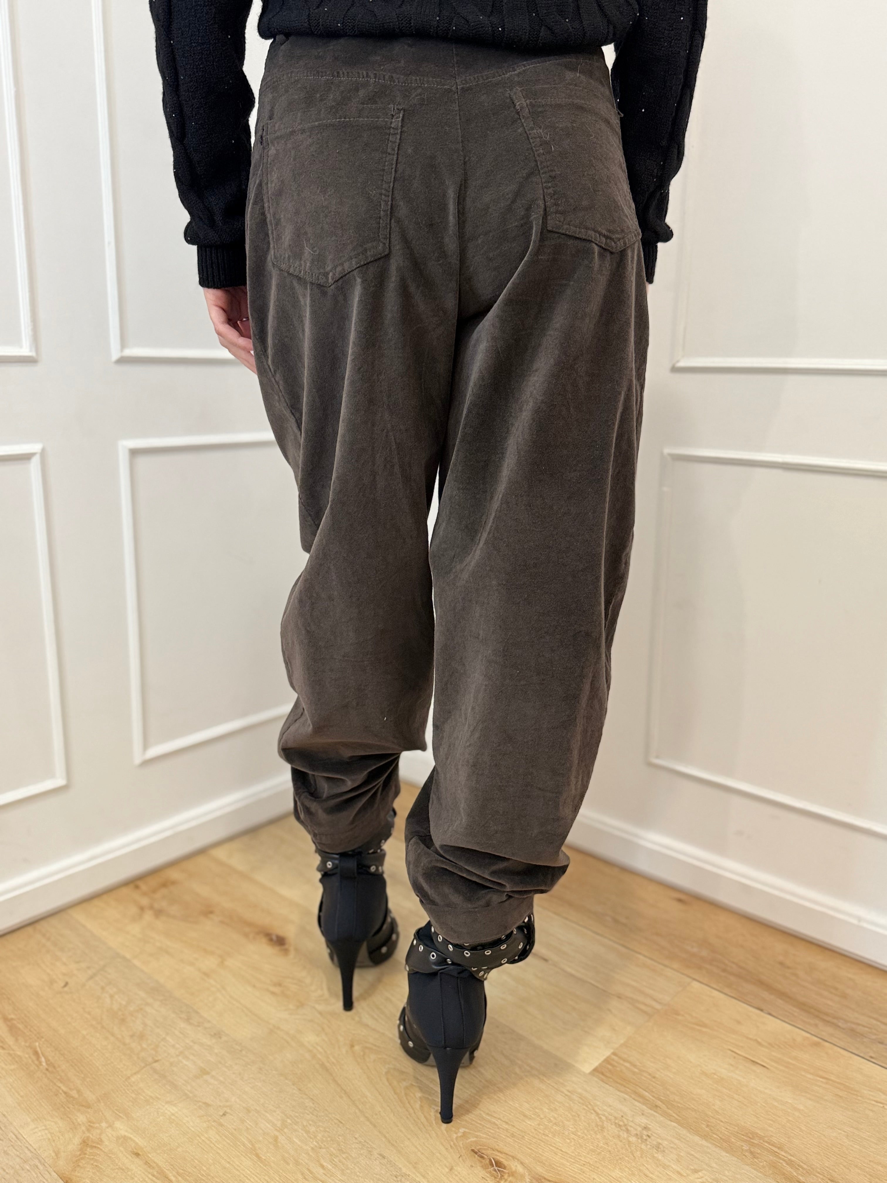 Pantalone uovo con cintura susymix