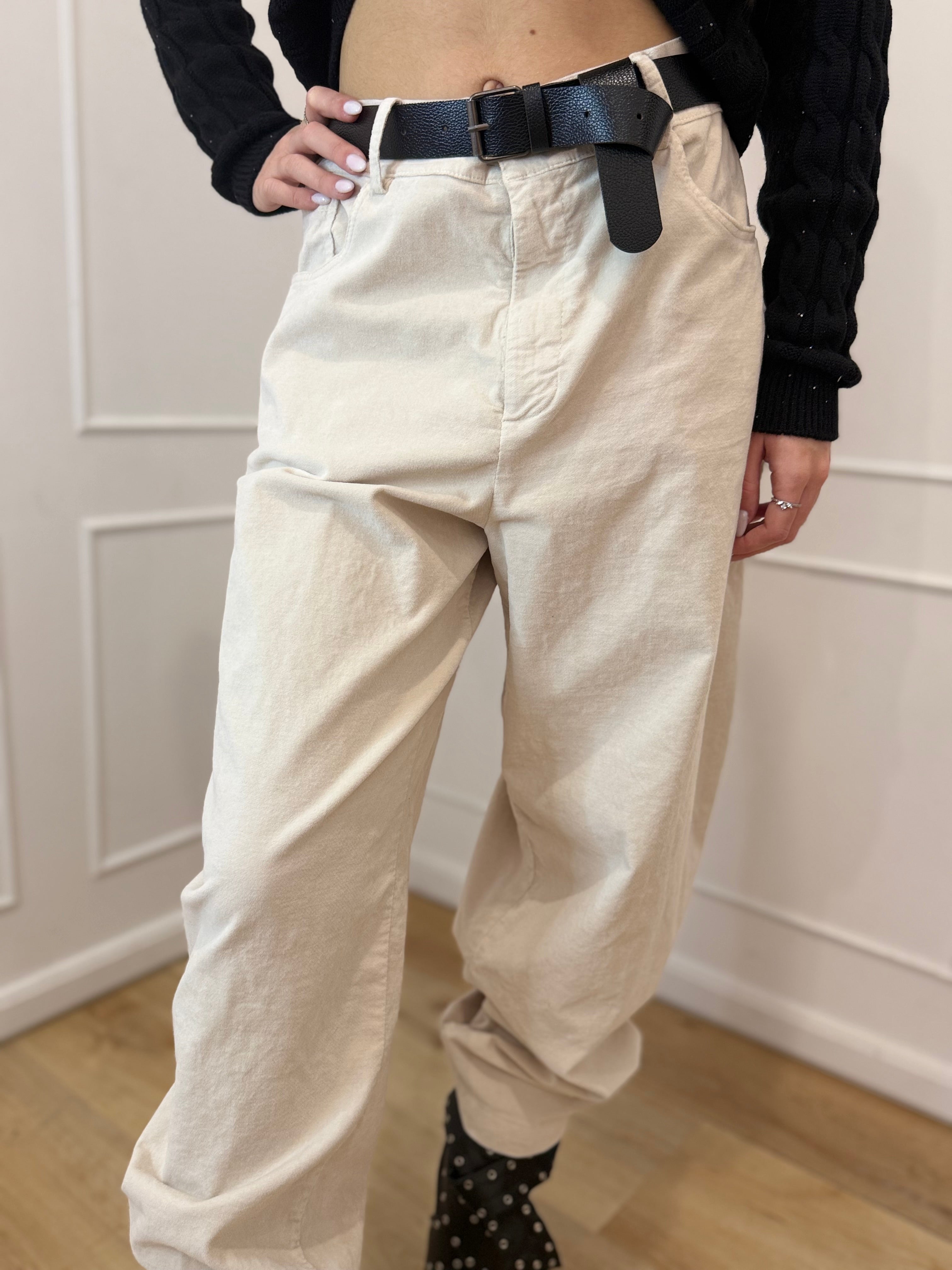 Pantalone uovo con cintura susymix