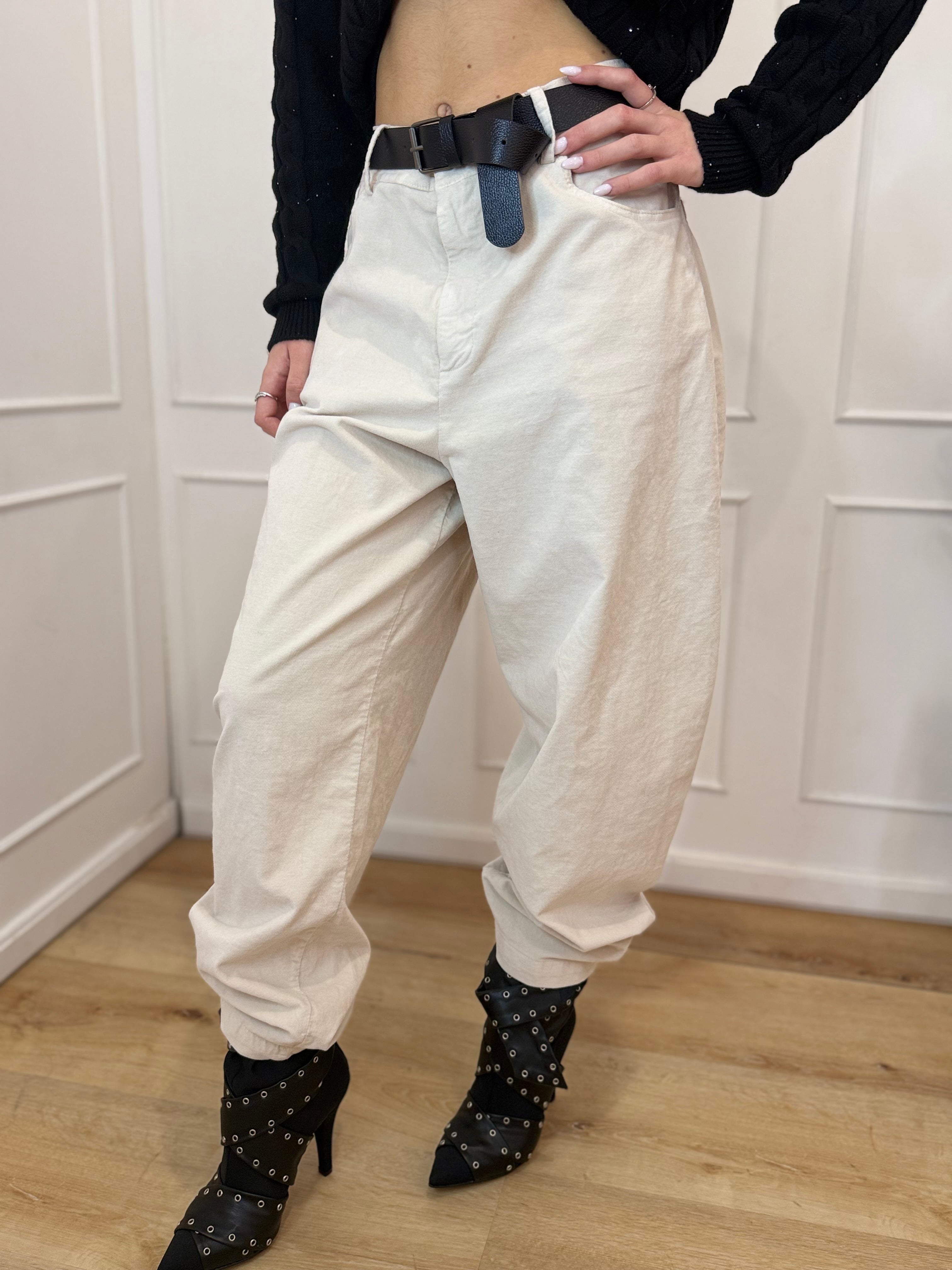 Pantalone uovo con cintura susymix