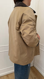 Trench militare beige vicolo