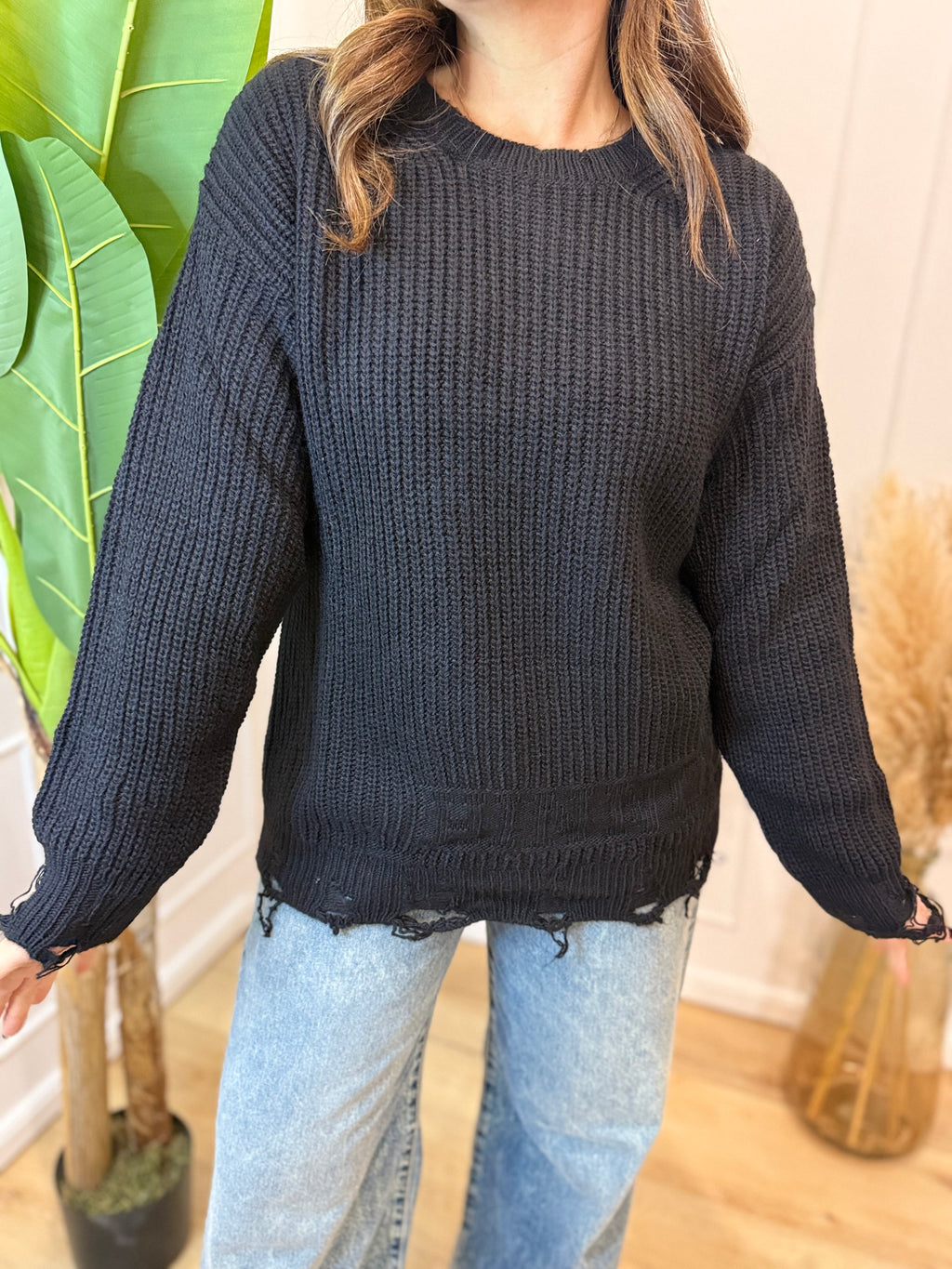 Maglia over paricollo perlata nera con rotture Hinnominate