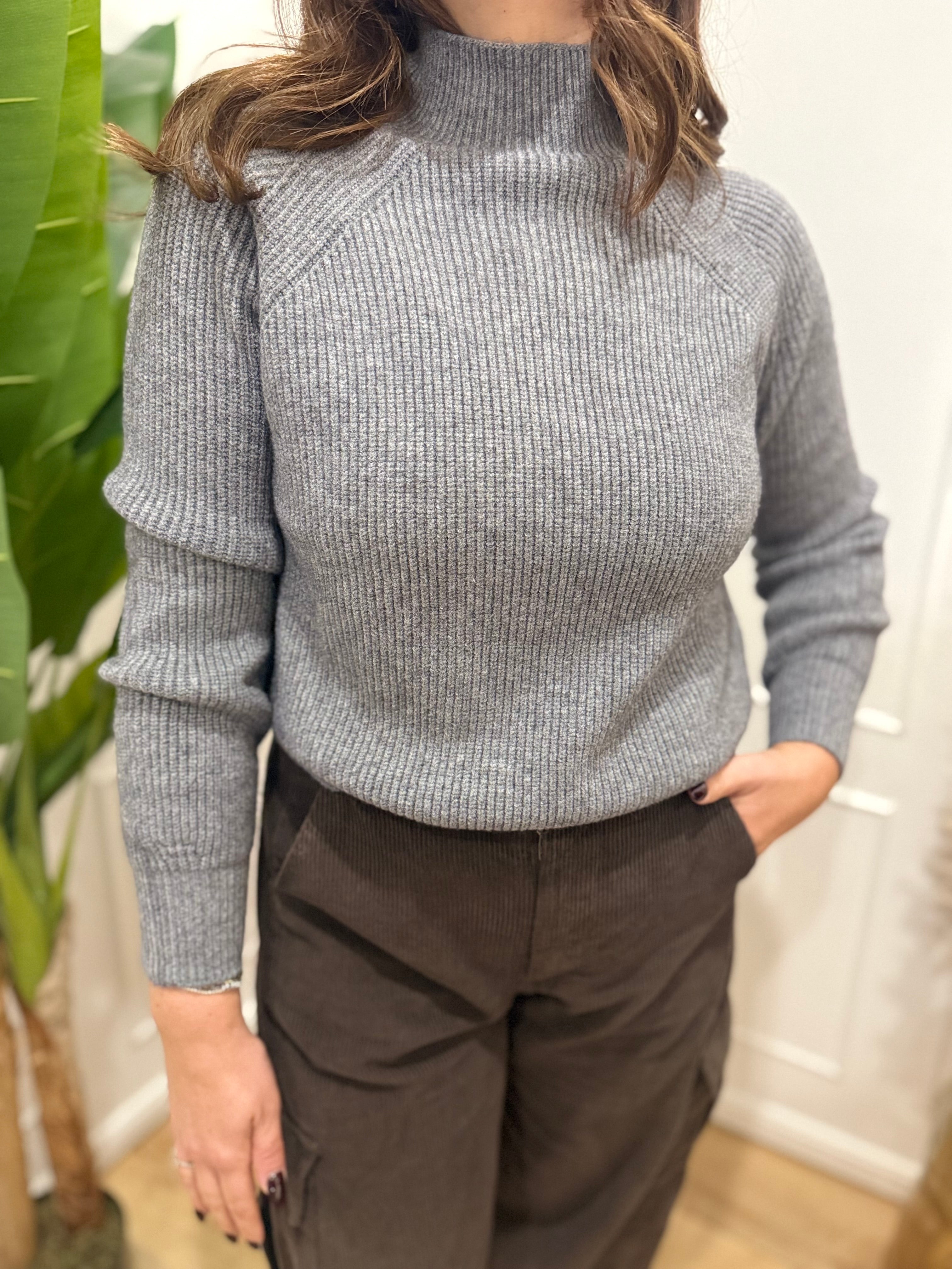 Maglia collo alto grigia Susy Mix