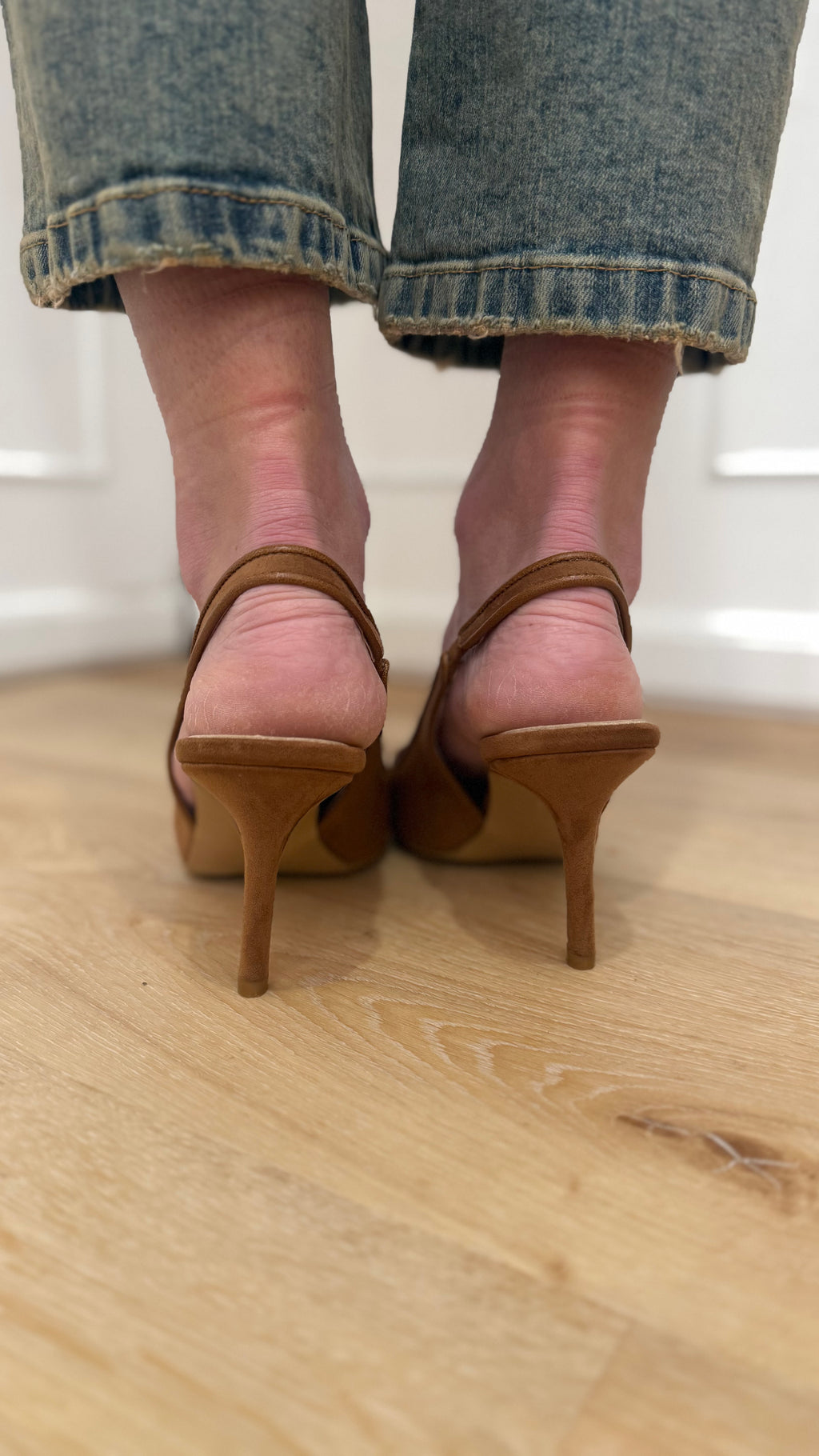 Slingback in camoscio colore cuoio  divine follie