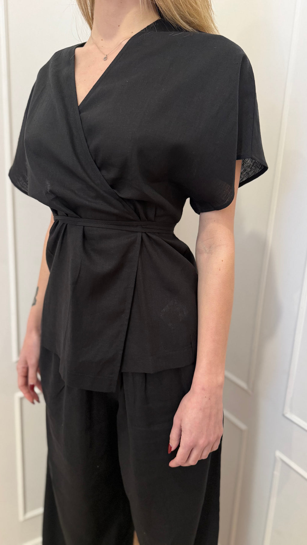 Camicia in lino nera Hinnominate