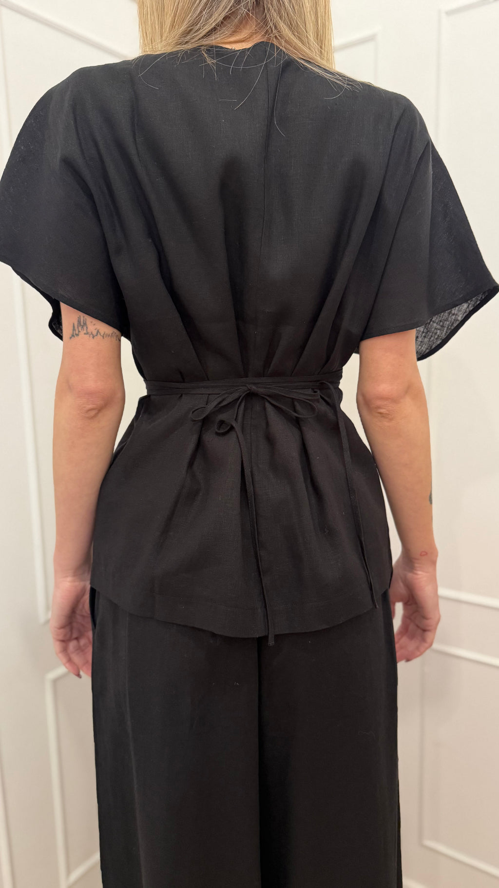 Camicia in lino nera Hinnominate