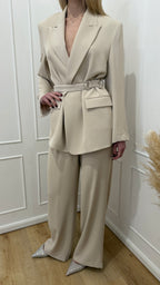 Tailleur con cintura avorio kontatto