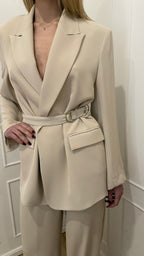 Tailleur con cintura avorio kontatto