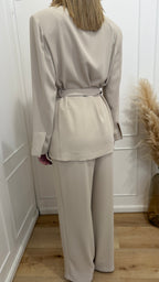 Tailleur con cintura avorio kontatto