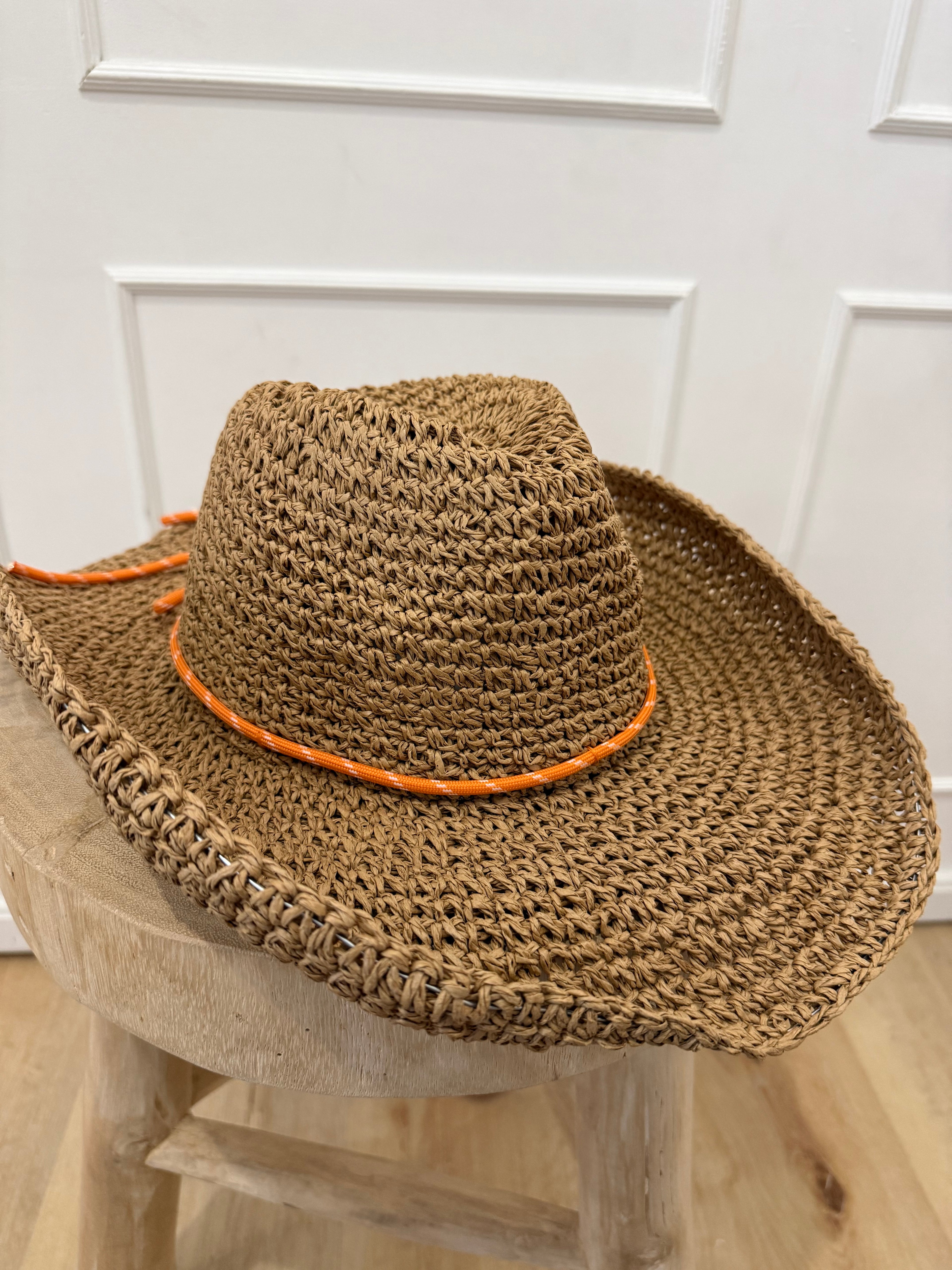 Cappello in rafia con cordoncino Hinnominate