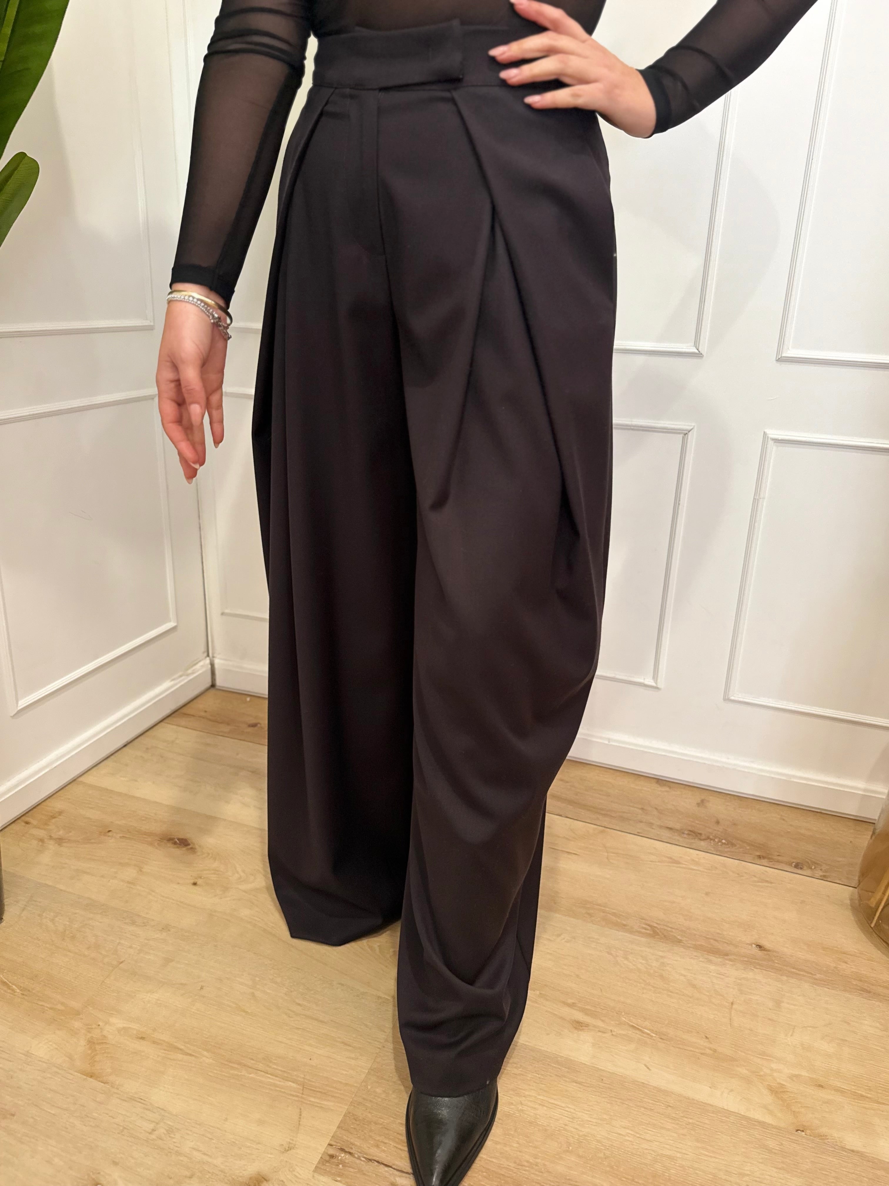 Pantalone pences largo moro vicolo